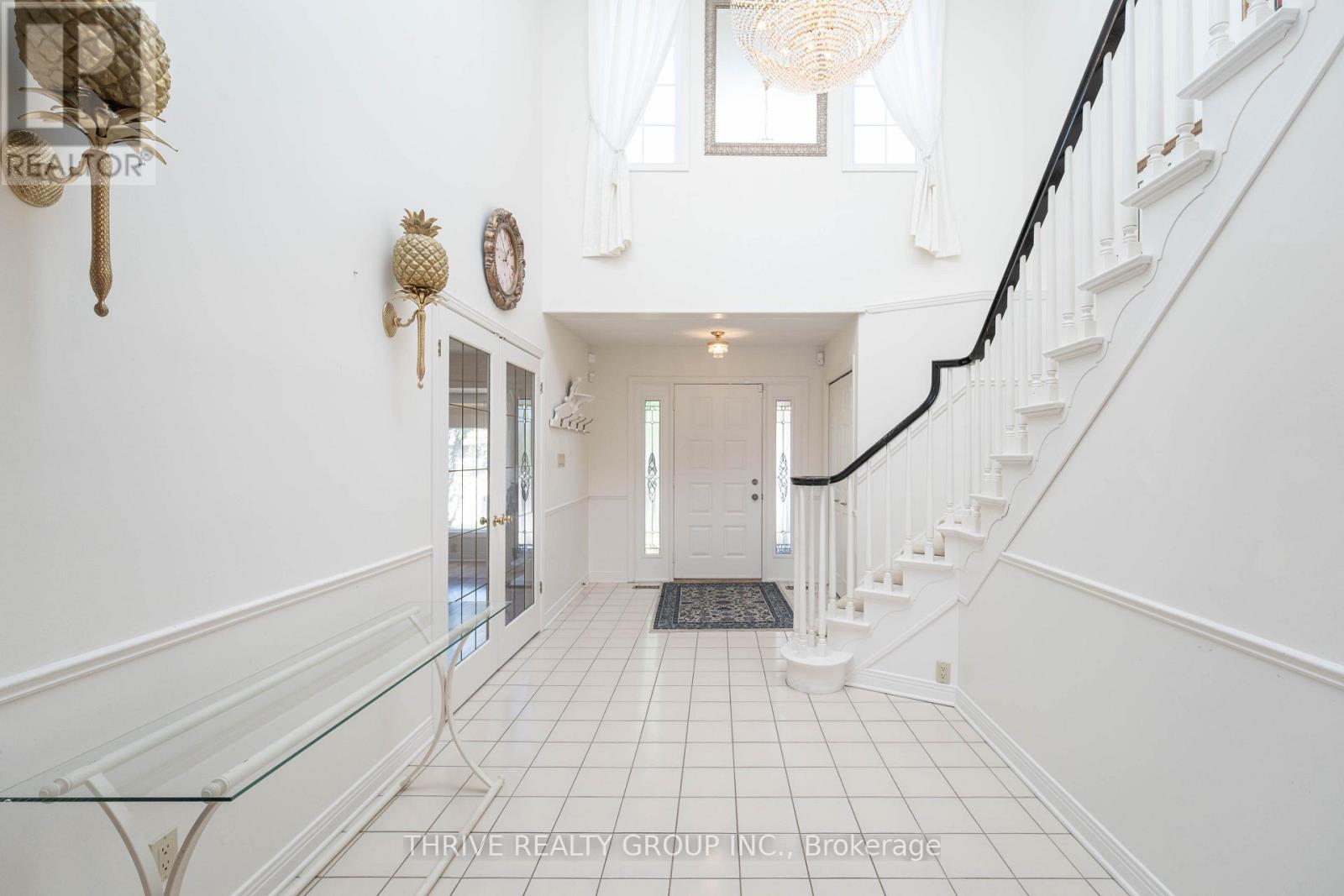 115 Pine Valley Drive, London South, Ontario  N6J 4M1 - Photo 3 - X13648718