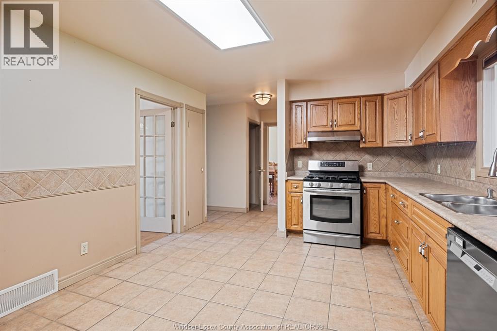 305 Mccurdy, Amherstburg, Ontario  N9V 3B5 - Photo 9 - 26018795