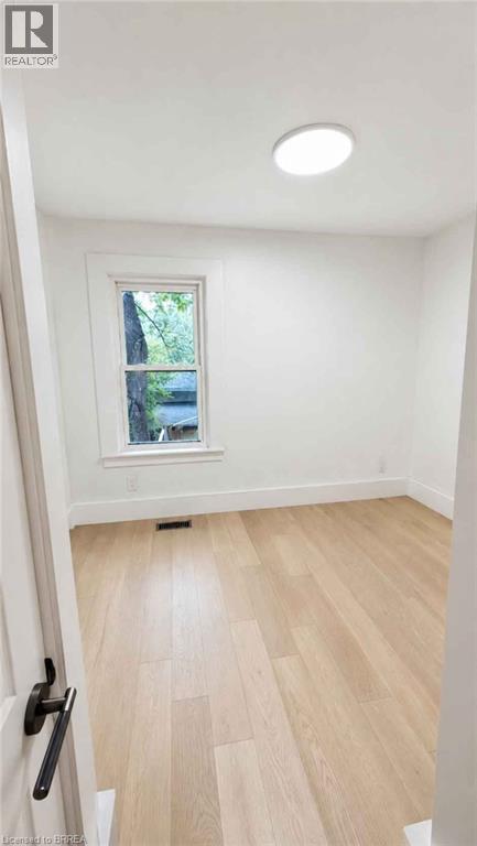 561 Wentworth Street N, Hamilton, Ontario  L8L 5X3 - Photo 8 - 40853988
