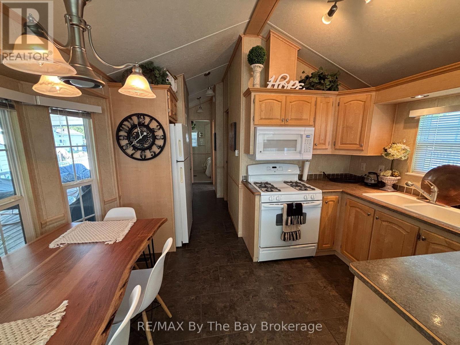 9 White Pines Trail, Wasaga Beach, Ontario  L9Z 1X7 - Photo 12 - S13648782