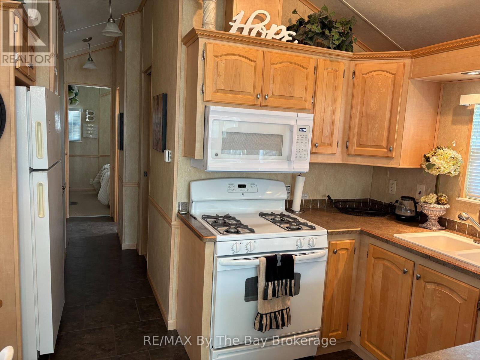 9 White Pines Trail, Wasaga Beach, Ontario  L9Z 1X7 - Photo 13 - S13648782