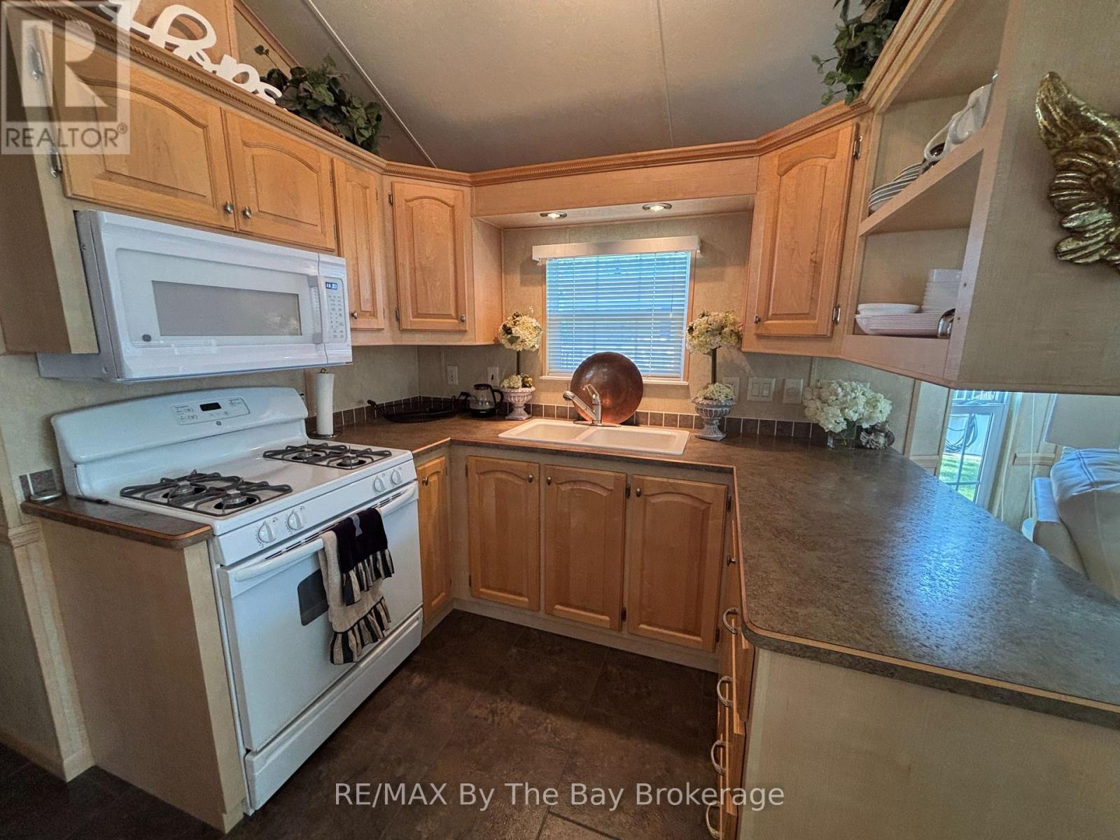 9 White Pines Trail, Wasaga Beach, Ontario  L9Z 1X7 - Photo 19 - S13648782