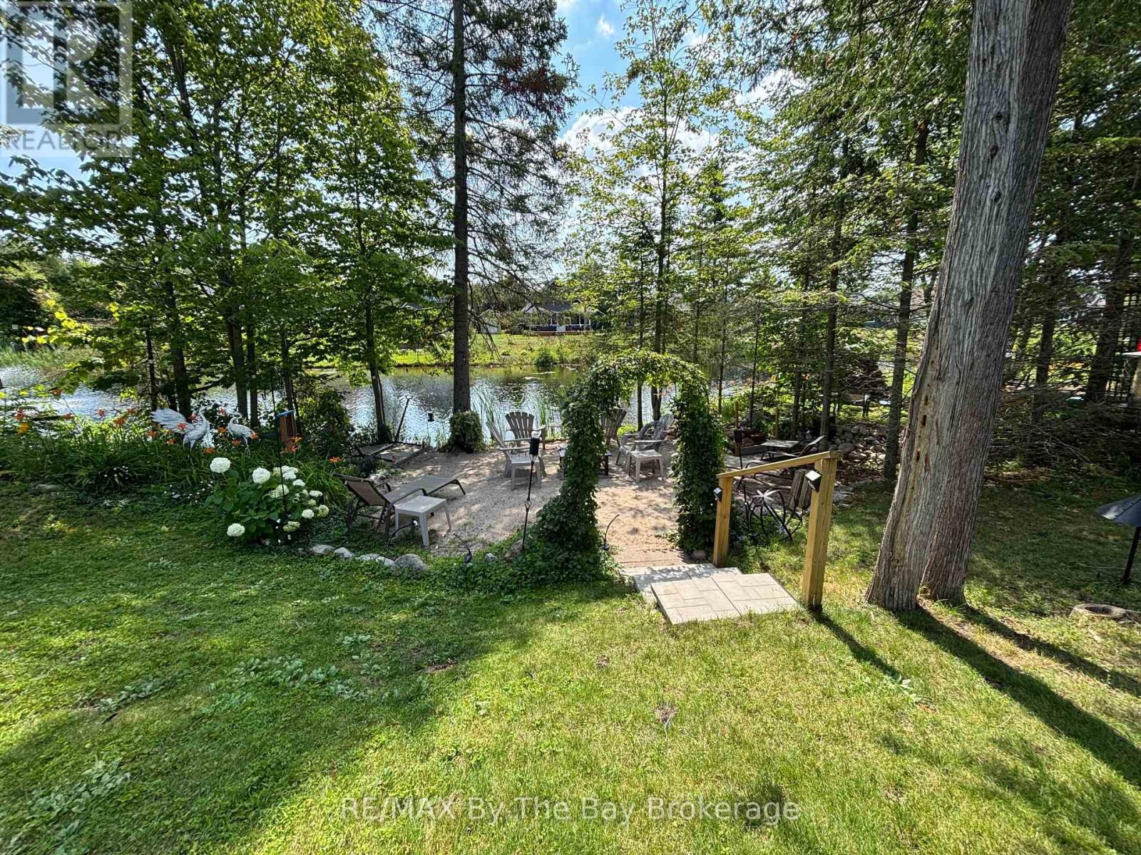 9 White Pines Trail, Wasaga Beach, Ontario  L9Z 1X7 - Photo 2 - S13648782