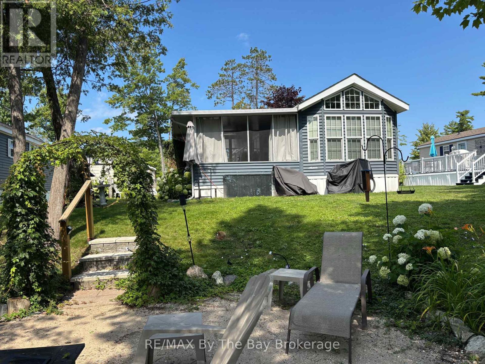 9 White Pines Trail, Wasaga Beach, Ontario  L9Z 1X7 - Photo 25 - S13648782
