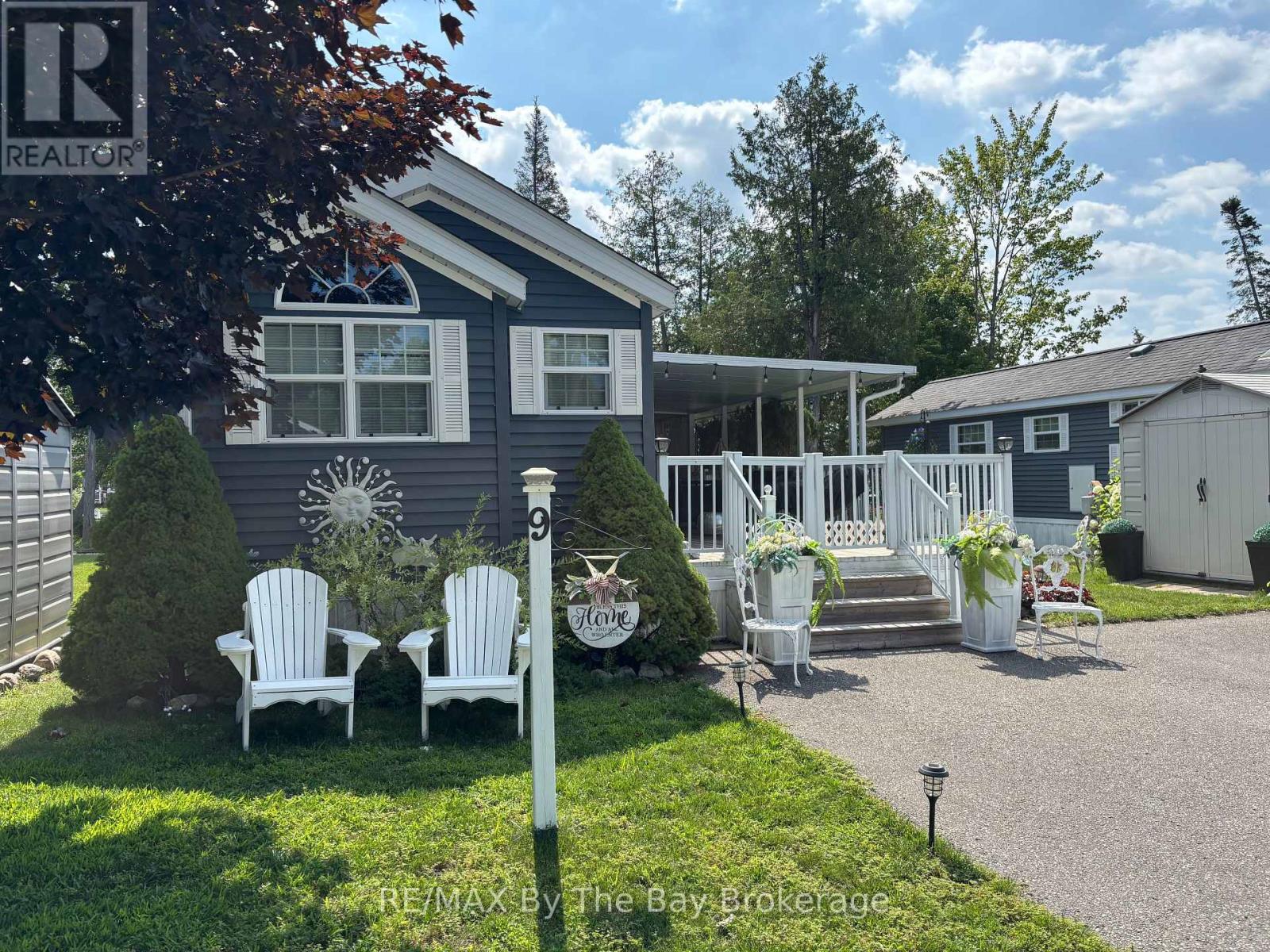 9 White Pines Trail, Wasaga Beach, Ontario  L9Z 1X7 - Photo 3 - S13648782