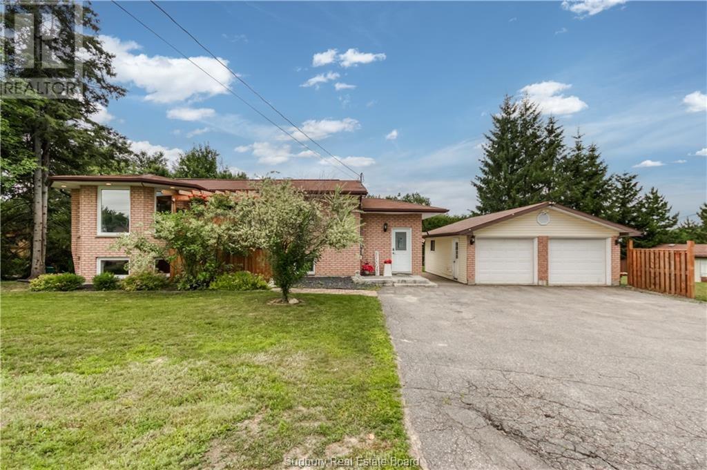 1825 Mccrea Heights Avenue, Val Caron, Ontario  P3N 1M5 - Photo 1 - 2129682