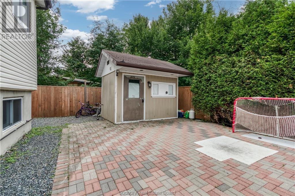 1825 Mccrea Heights Avenue, Val Caron, Ontario  P3N 1M5 - Photo 9 - 2129682