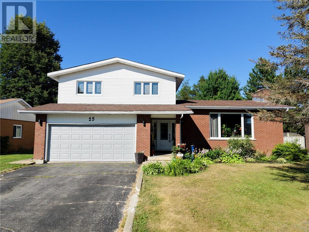 25 Goodman Avenue, Espanola, Ontario