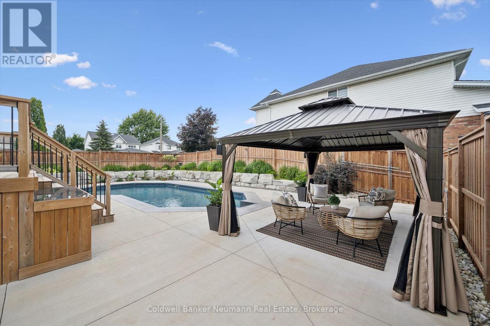 1 Teal Drive, Guelph (Kortright Hills), Ontario  N1C 1G3 - Photo 3 - X13648720