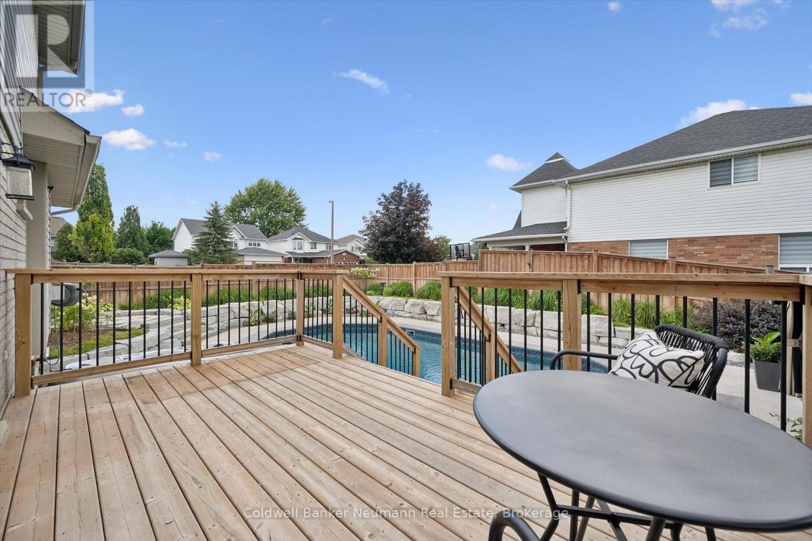 1 Teal Drive, Guelph (Kortright Hills), Ontario  N1C 1G3 - Photo 39 - X13648720
