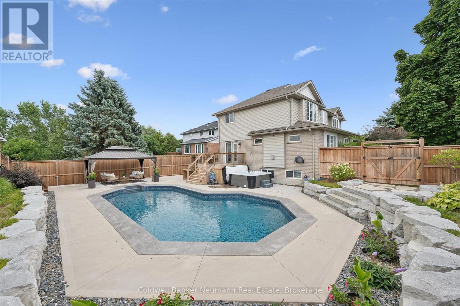 1 Teal Drive, Guelph (Kortright Hills), Ontario  N1C 1G3 - Photo 4 - X13648720
