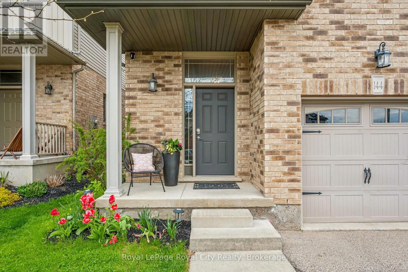144 Kemp Crescent, Guelph, Ontario  N1E 0K1 - Photo 2 - X13648832