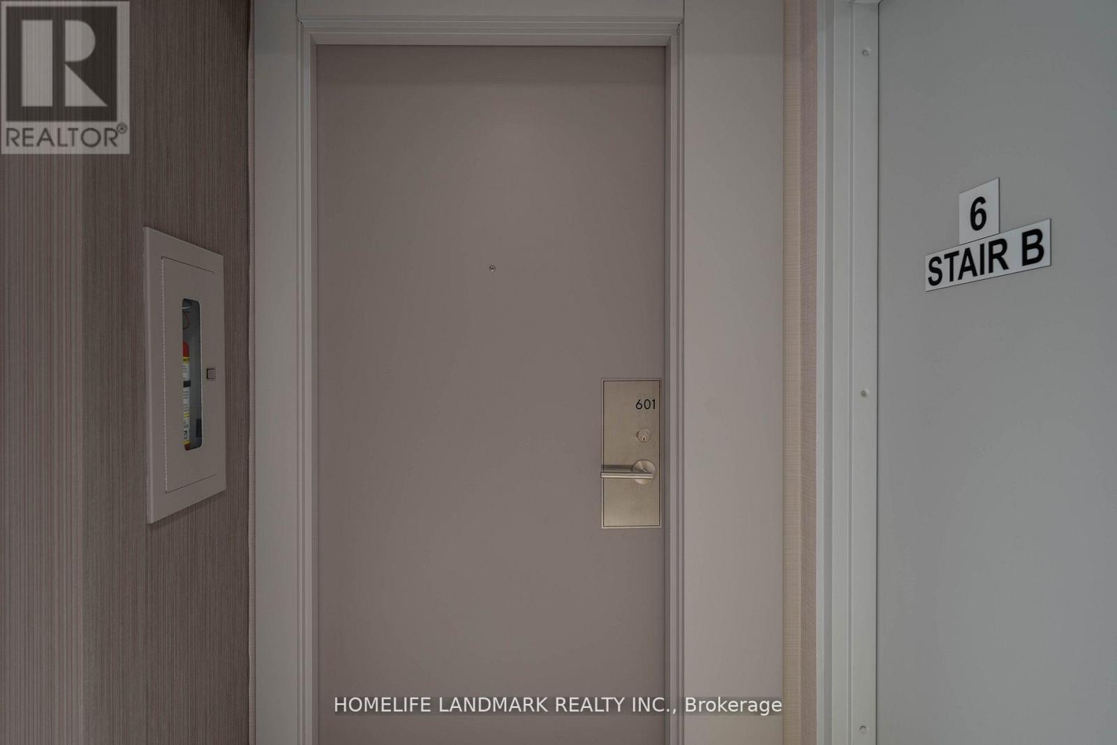 601 - 8 Widmer Street, Toronto, Ontario  M5V 0W6 - Photo 2 - C13648734