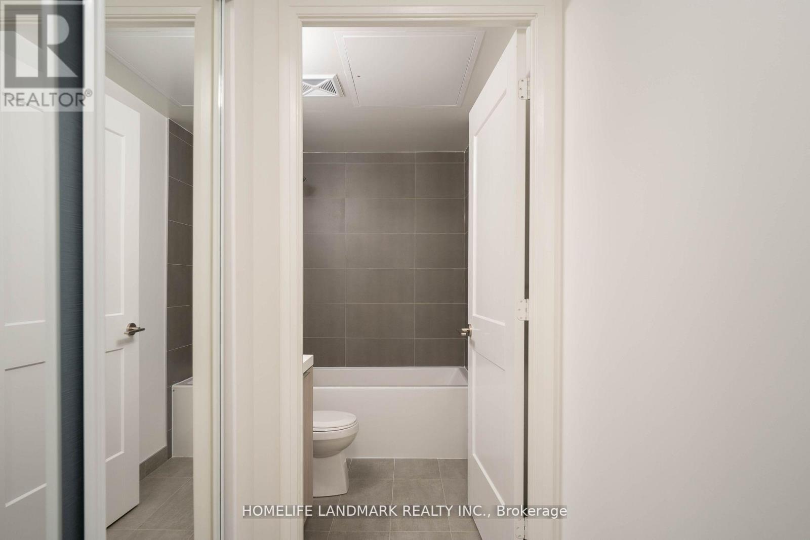 601 - 8 Widmer Street, Toronto, Ontario  M5V 0W6 - Photo 3 - C13648734