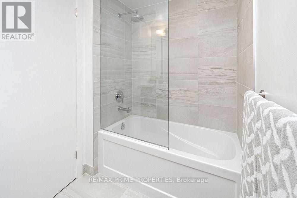 4007 - 55 Cooper Street, Toronto, Ontario  M5E 0G1 - Photo 26 - C13648766