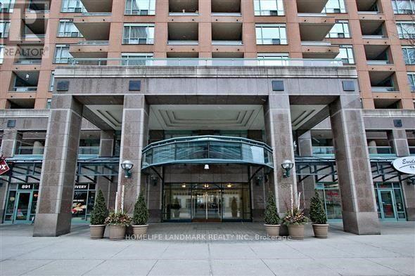 902 - 887 Bay Street, Toronto, Ontario  M5S 3K4 - Photo 1 - C13648848