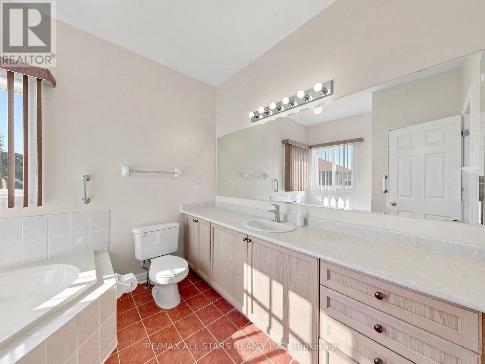 1178 Mitchell Court, Innisfil, Ontario  L9S 5A5 - Photo 19 - N13648760