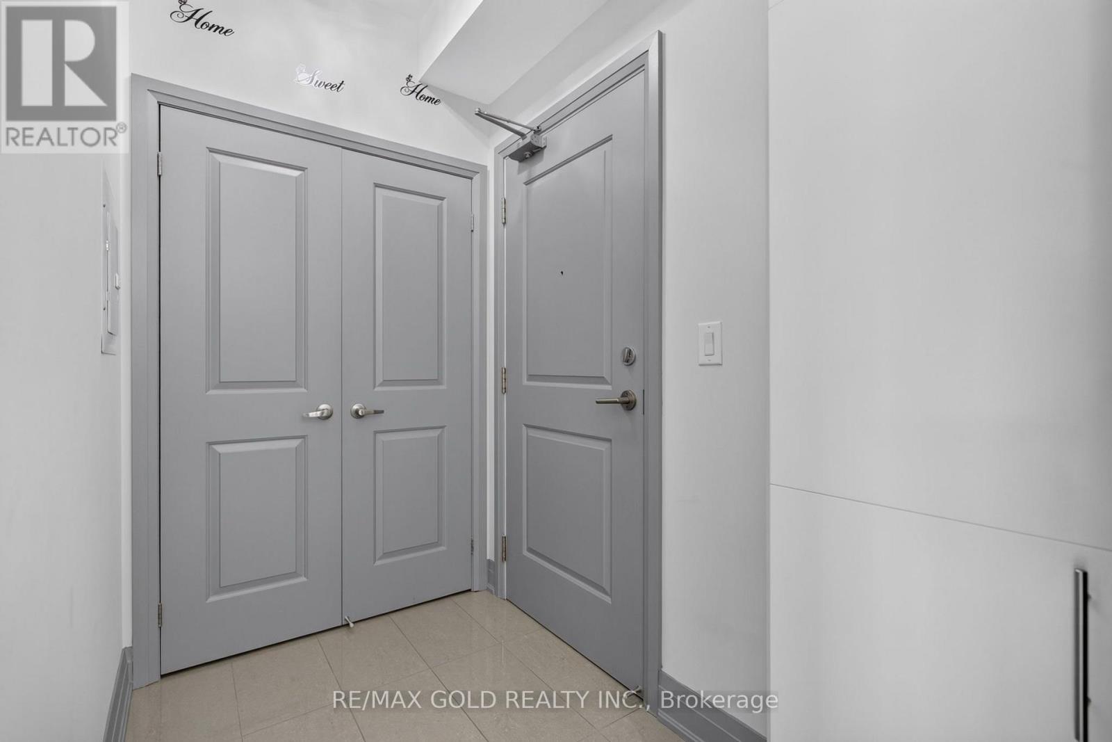 909 - 24 Woodstream Boulevard, Vaughan, Ontario  L4L 8C4 - Photo 4 - N13648828