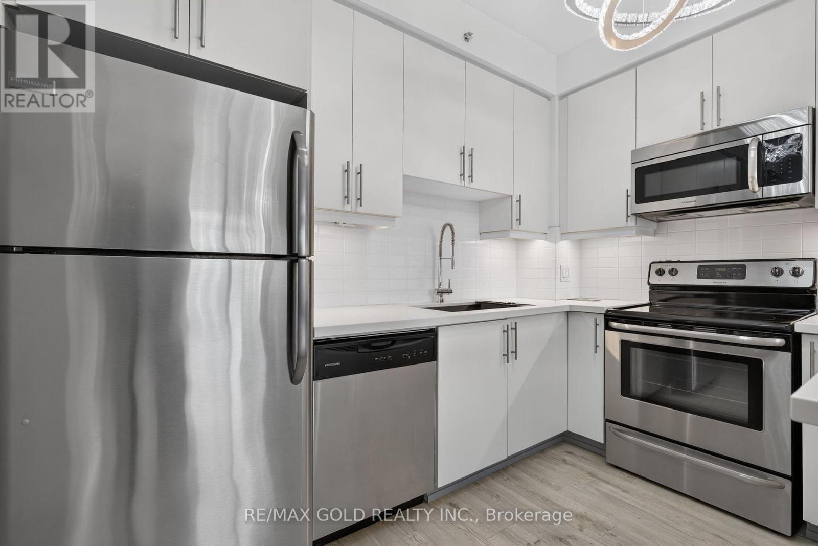 909 - 24 Woodstream Boulevard, Vaughan, Ontario  L4L 8C4 - Photo 7 - N13648828