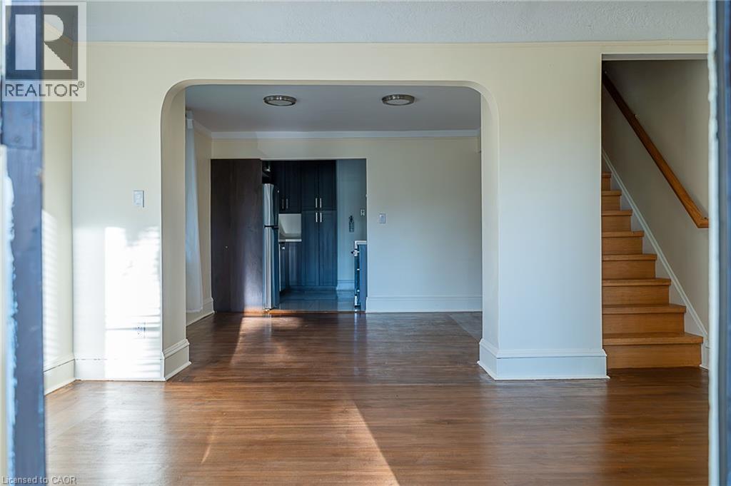 41 Paradise Road S, Hamilton, Ontario  L8S 1S3 - Photo 3 - 40854086