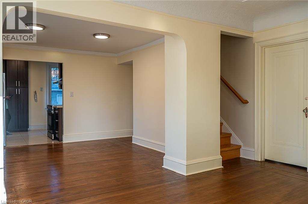 41 Paradise Road S, Hamilton, Ontario  L8S 1S3 - Photo 4 - 40854086