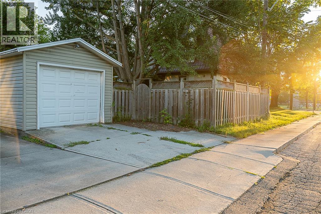 41 Paradise Road S, Hamilton, Ontario  L8S 1S3 - Photo 28 - 40854086