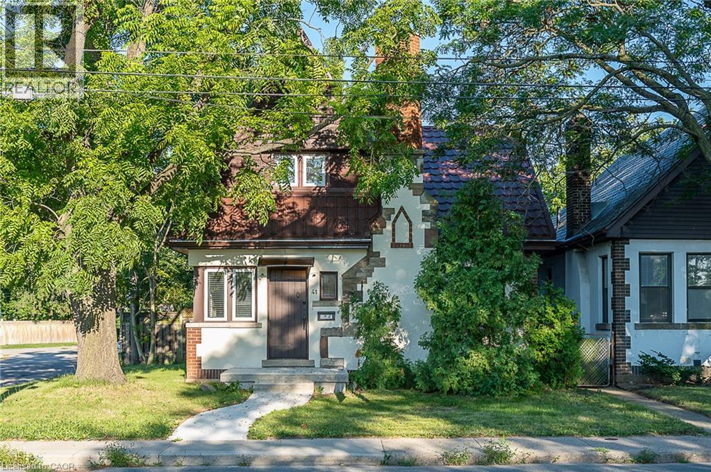41 PARADISE Road S