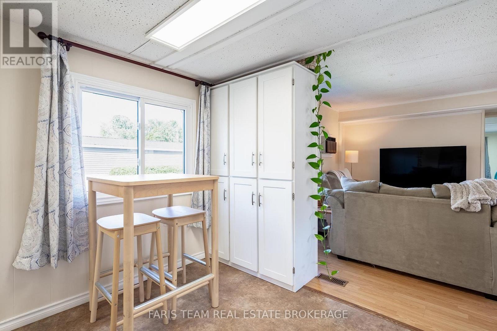 1295 Hilltop Road, Severn, Ontario  L3V 0V1 - Photo 8 - S13648830