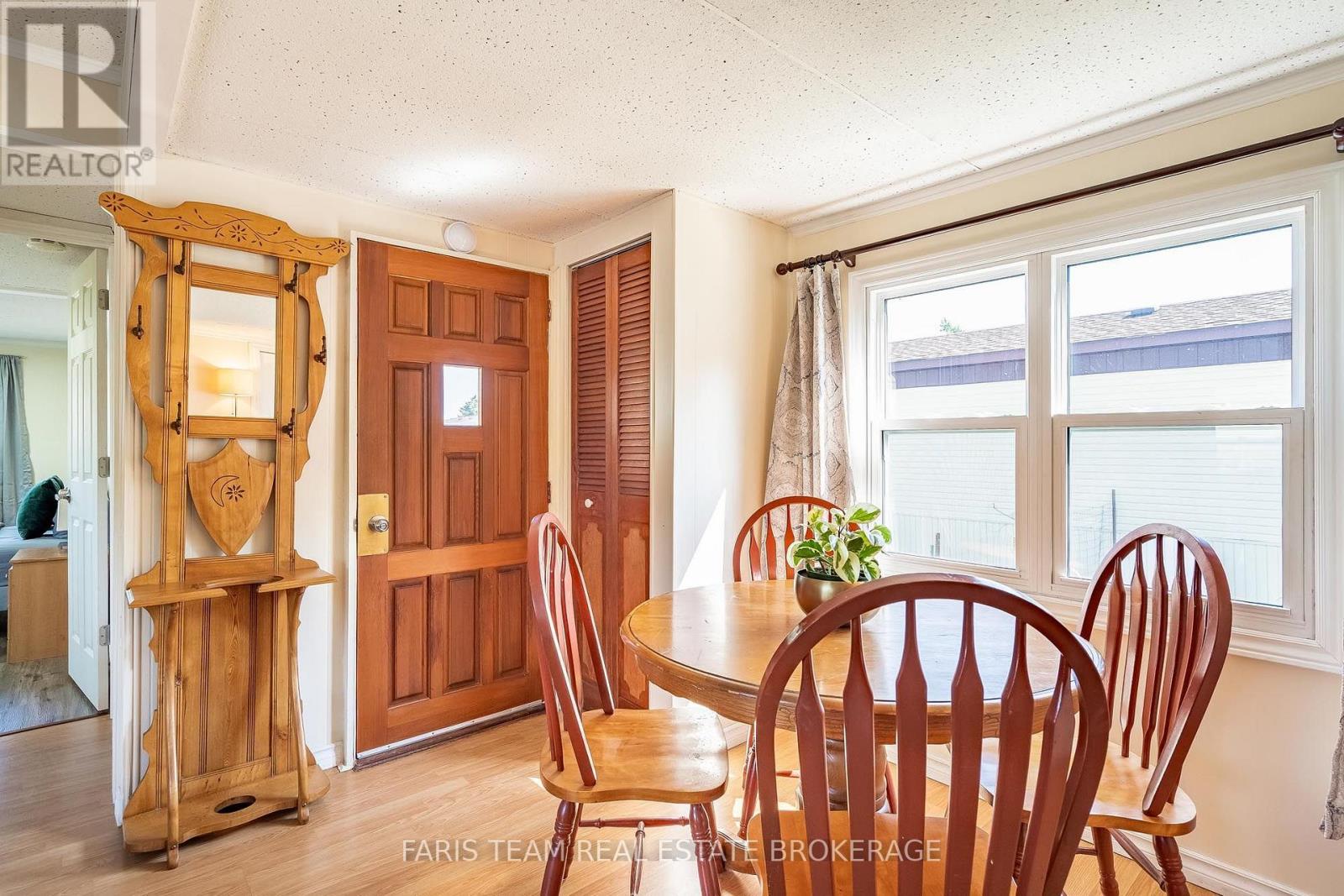 1295 Hilltop Road, Severn, Ontario  L3V 0V1 - Photo 9 - S13648830