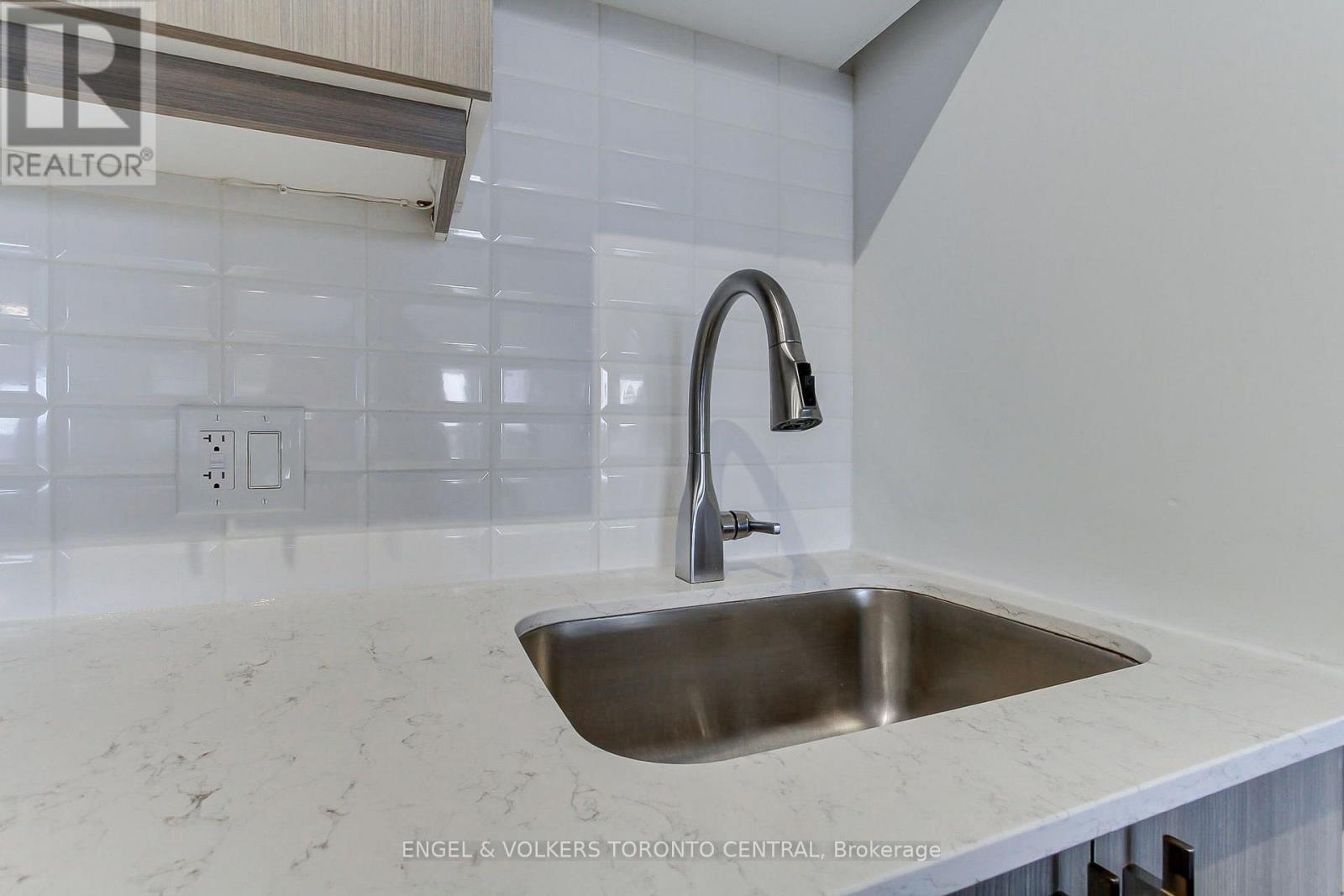 418 - 430 Essa Road, Barrie, Ontario  L9J 0M1 - Photo 11 - S13648844