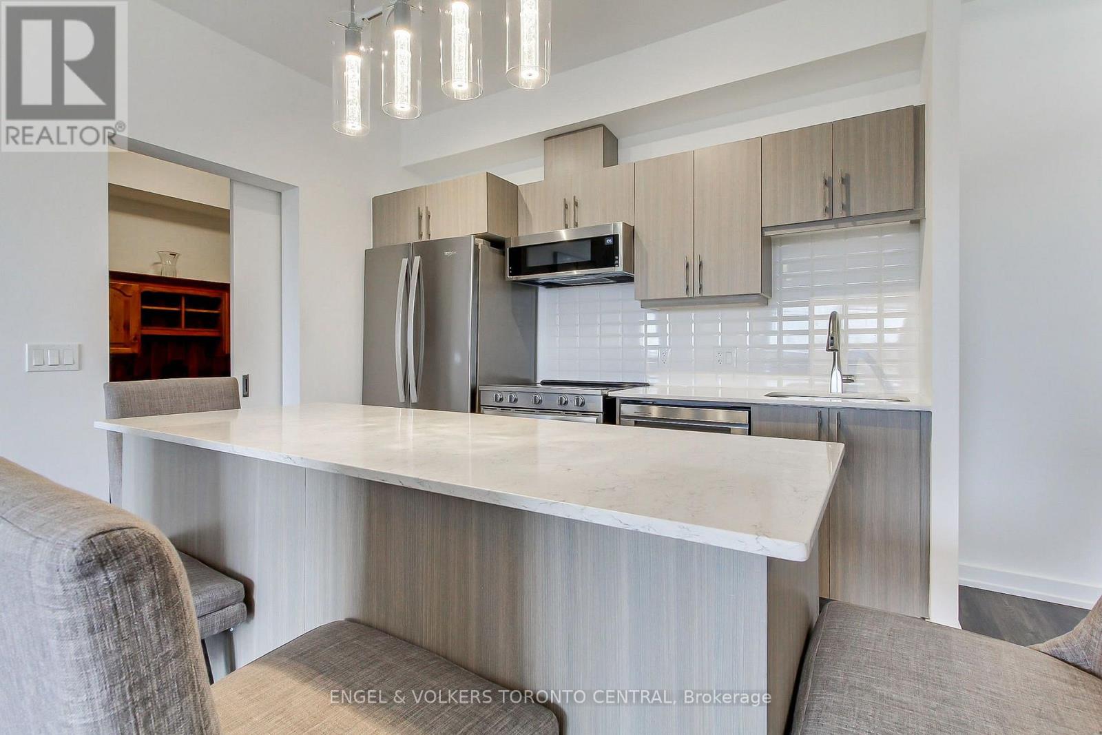 418 - 430 Essa Road, Barrie, Ontario  L9J 0M1 - Photo 8 - S13648844