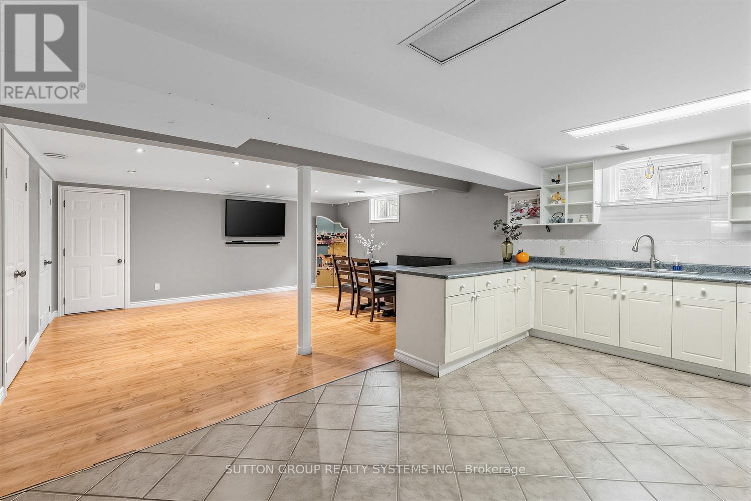 228 Chantenay Drive, Mississauga, Ontario  L5A 1E4 - Photo 27 - W13648736