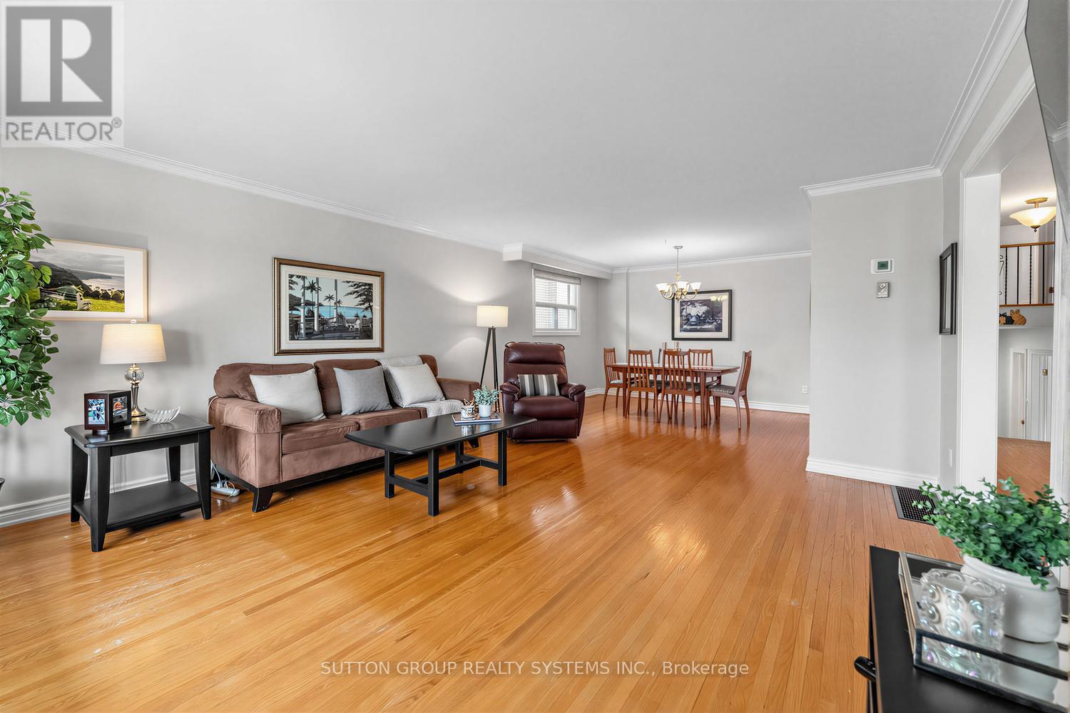228 Chantenay Drive, Mississauga, Ontario  L5A 1E4 - Photo 7 - W13648736