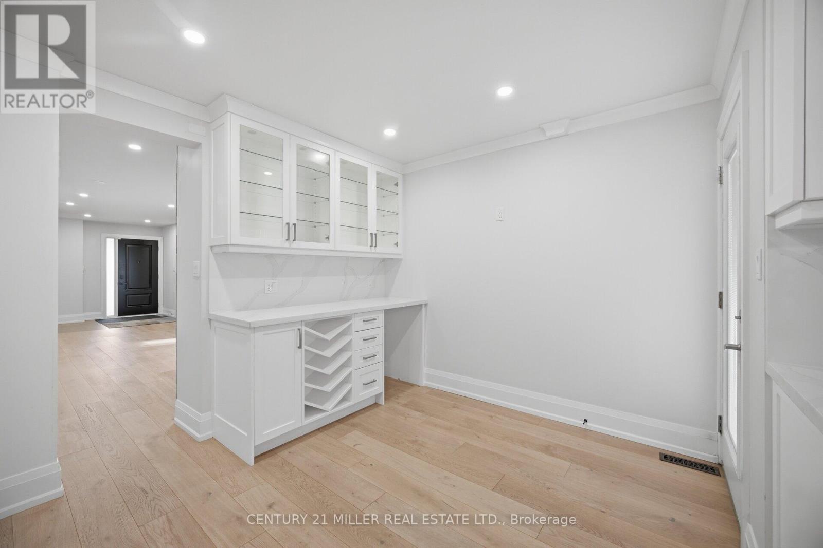 689 Macbeth Heights, Mississauga, Ontario  L5W 1E5 - Photo 15 - W13648740