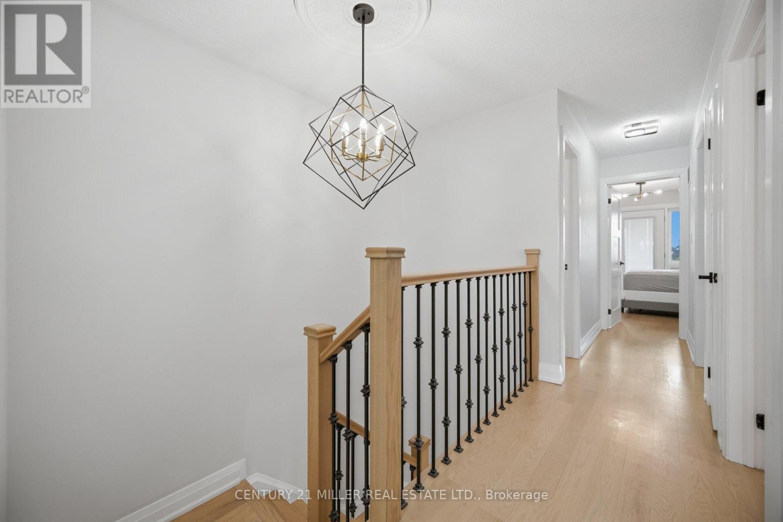 689 Macbeth Heights, Mississauga, Ontario  L5W 1E5 - Photo 24 - W13648740