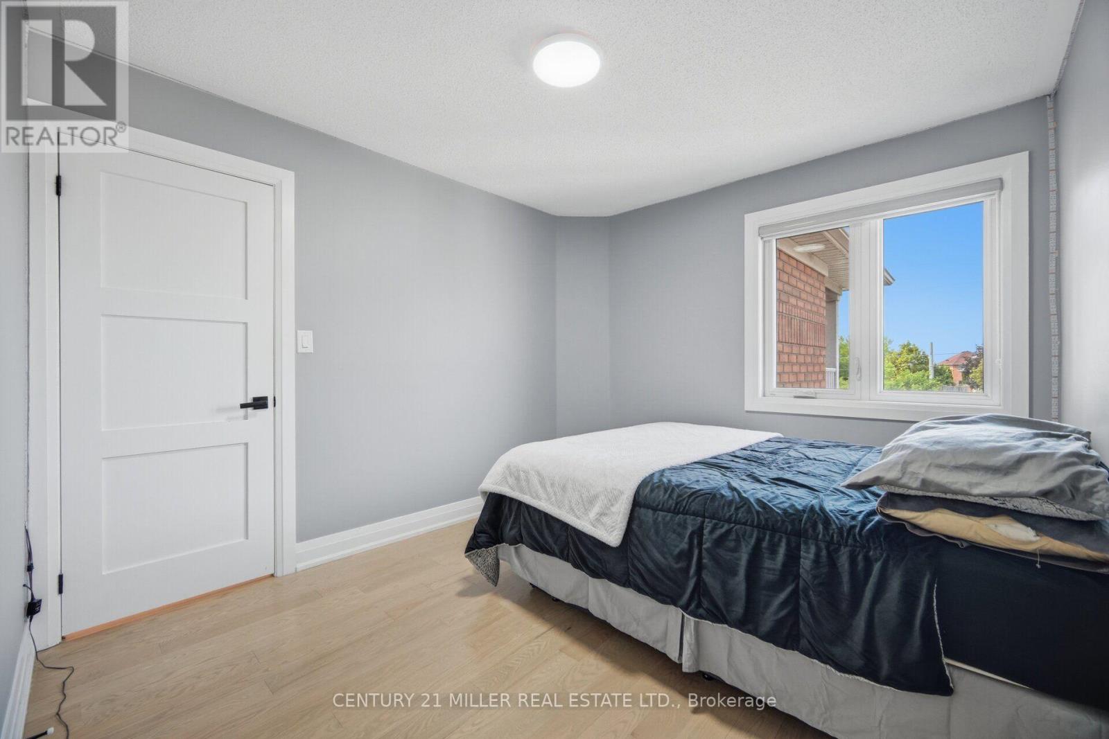 689 Macbeth Heights, Mississauga, Ontario  L5W 1E5 - Photo 38 - W13648740