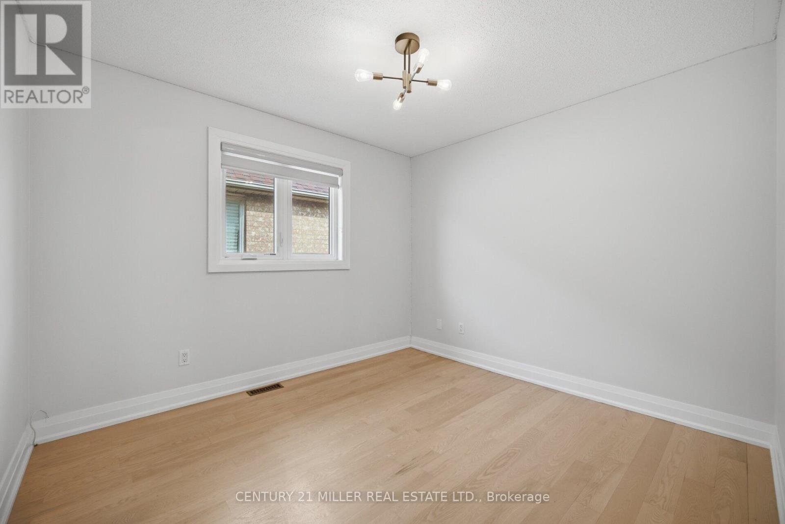 689 Macbeth Heights, Mississauga, Ontario  L5W 1E5 - Photo 39 - W13648740