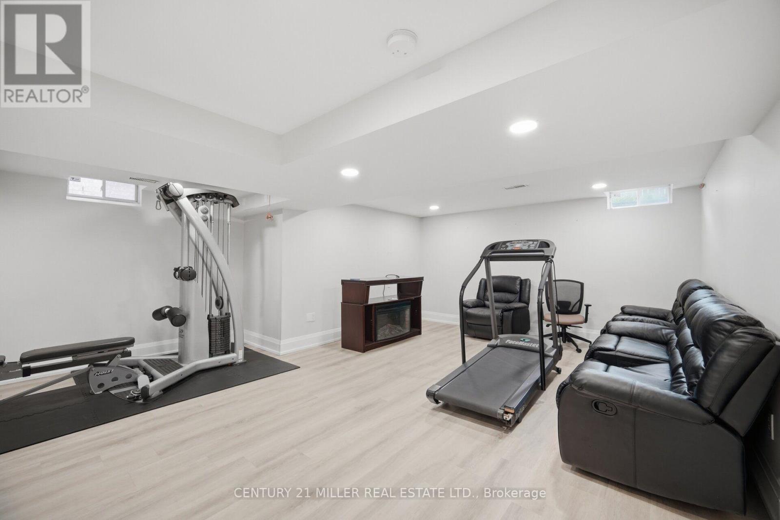 689 Macbeth Heights, Mississauga, Ontario  L5W 1E5 - Photo 43 - W13648740