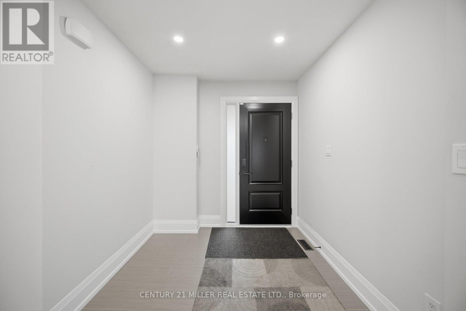 689 Macbeth Heights, Mississauga, Ontario  L5W 1E5 - Photo 5 - W13648740