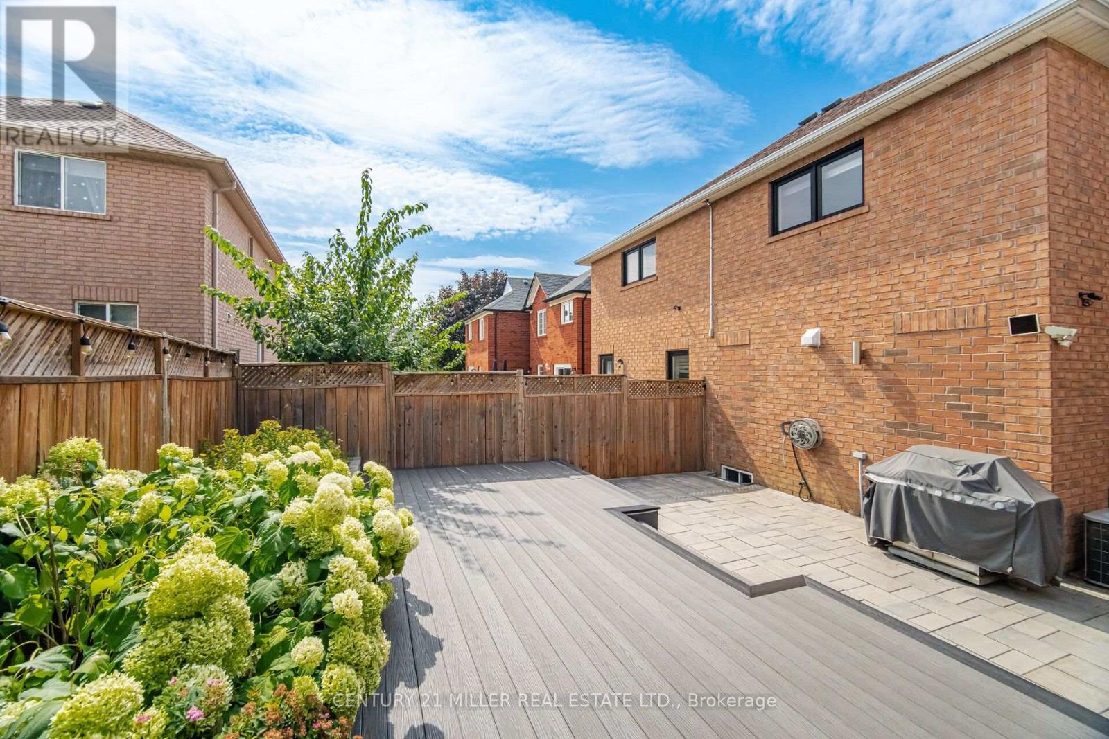 689 Macbeth Heights, Mississauga, Ontario  L5W 1E5 - Photo 50 - W13648740
