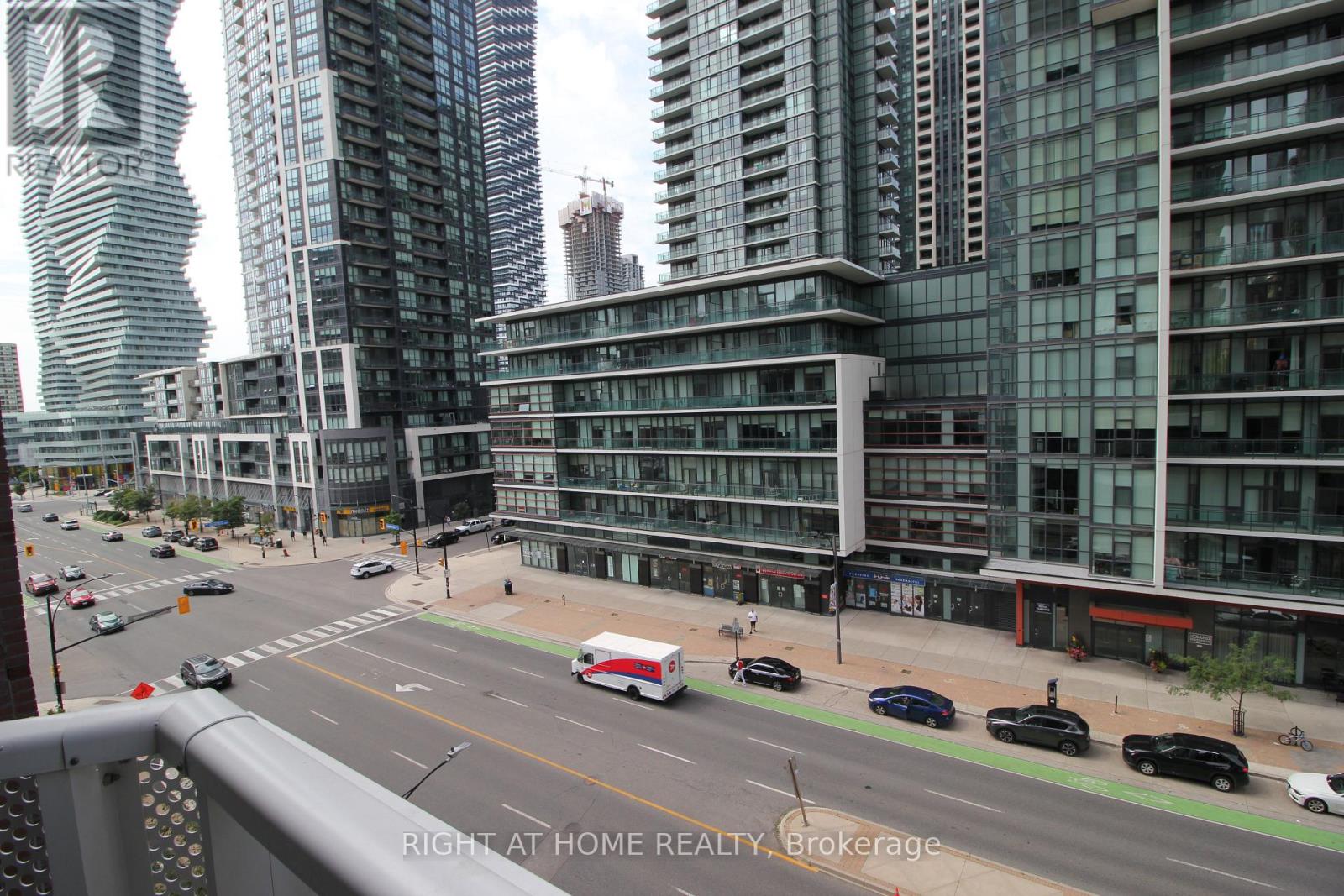 602 - 4065 Confederation Parkway, Mississauga, Ontario  L5B 0L4 - Photo 5 - W13648752