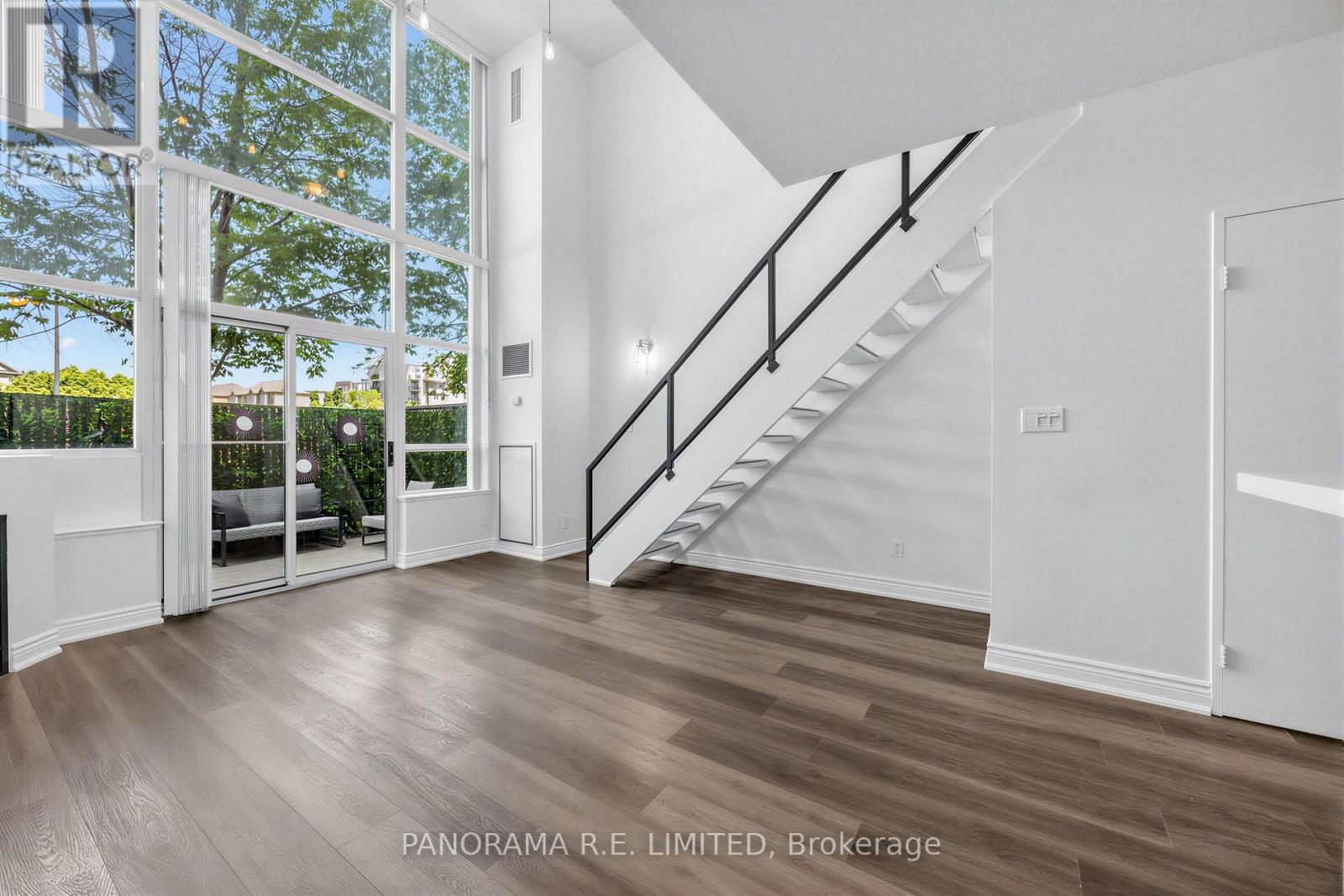 122 - 200 Manitoba Street, Toronto, Ontario  M8Y 3Y9 - Photo 2 - W13648764