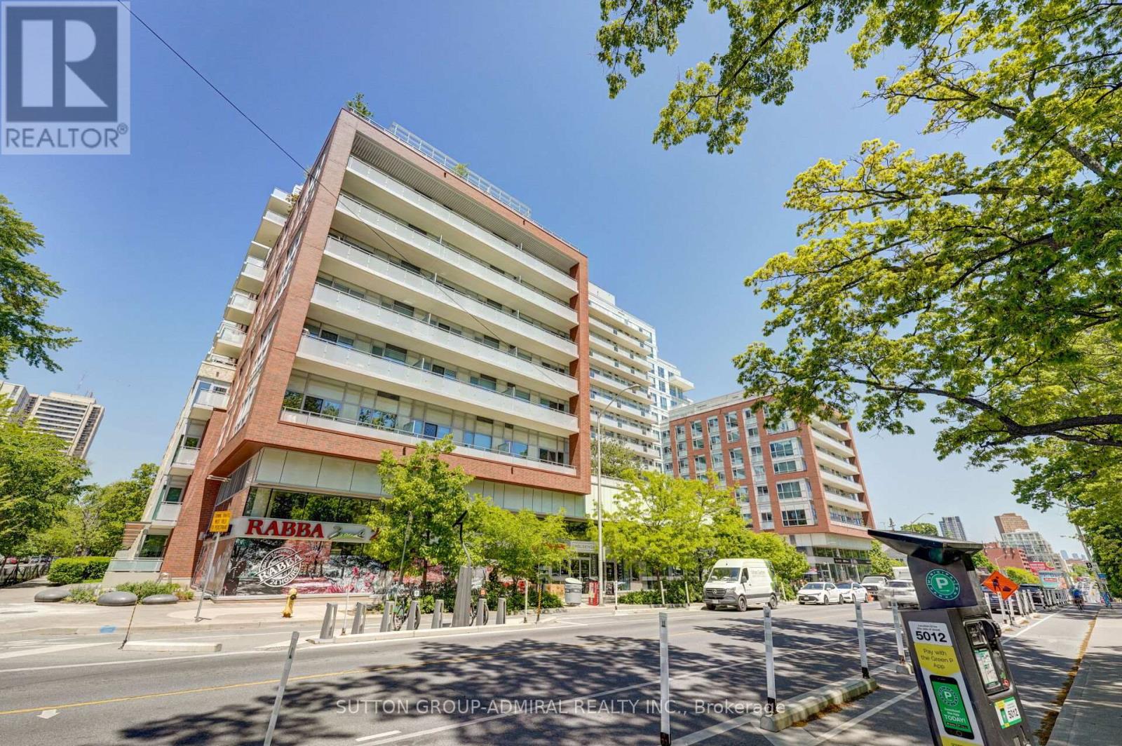 636 - 1830 BLOOR STREET W