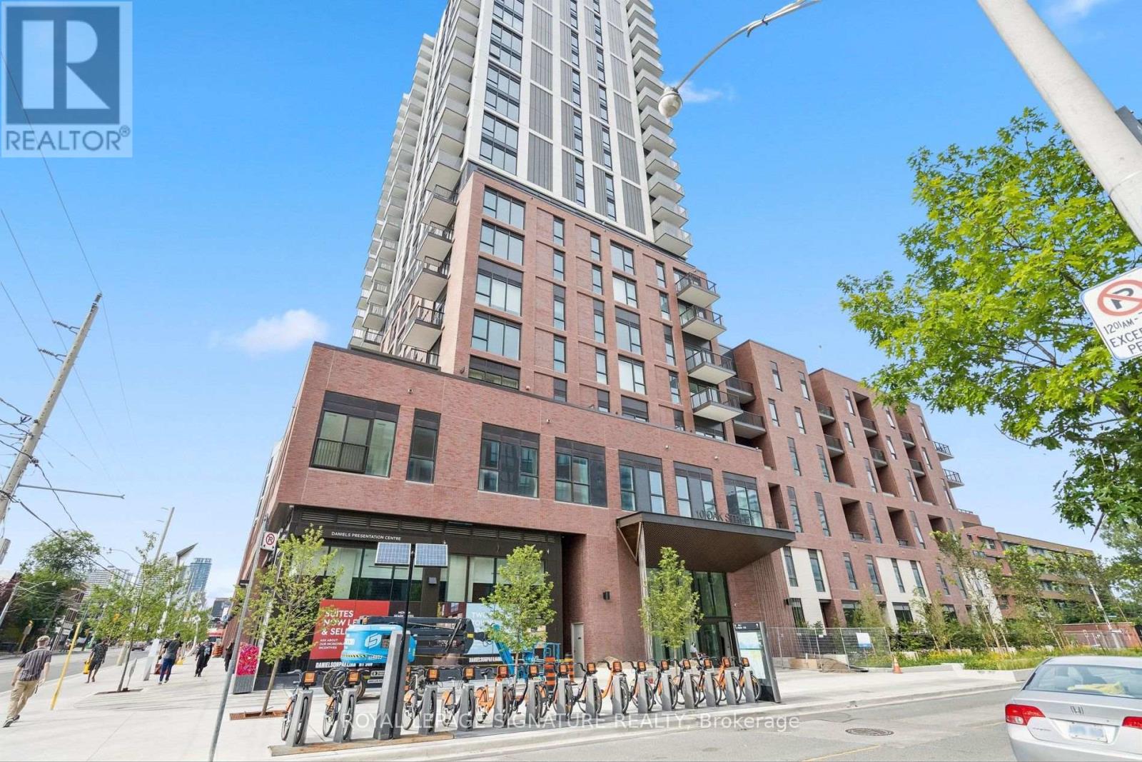 2103 - 10 OAK STREET, Toronto, Ontario