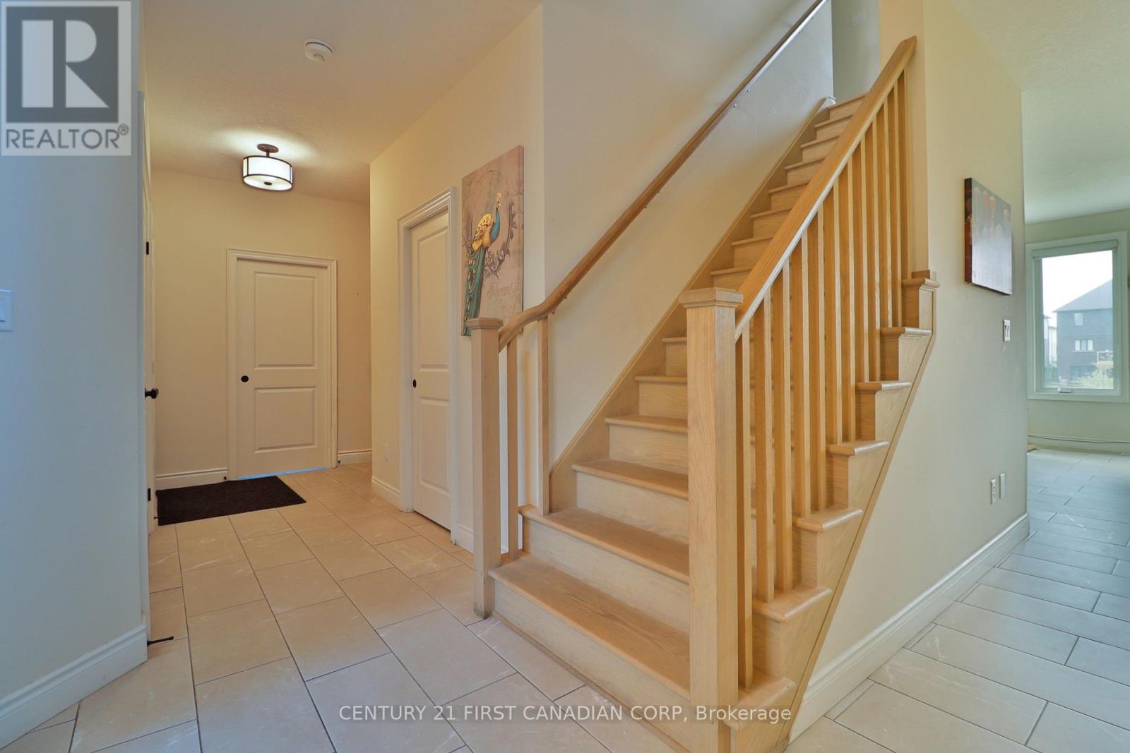 1266 Silverfox Drive, London North, Ontario  N6G 0V8 - Photo 25 - X13584958