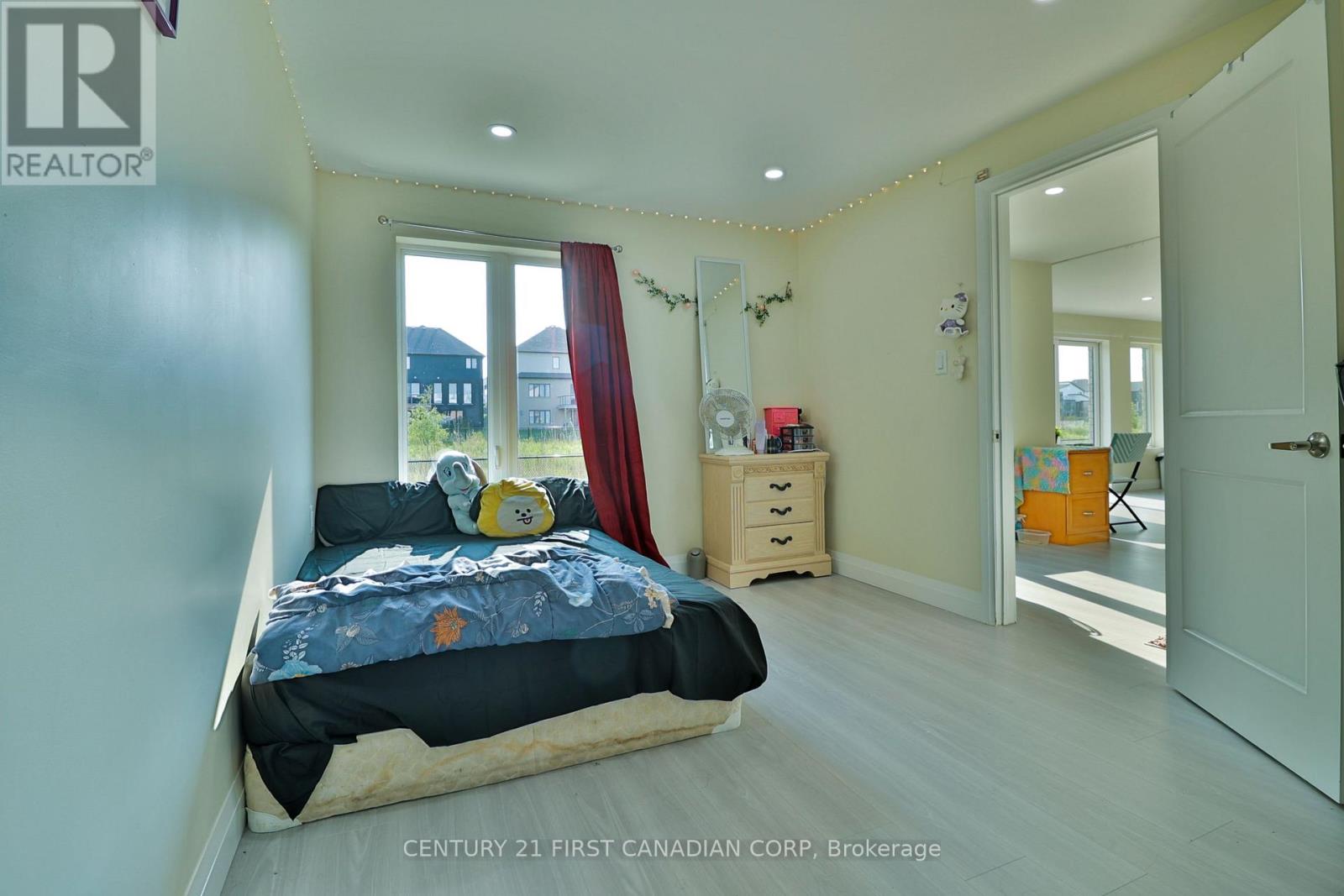 1266 Silverfox Drive, London North, Ontario  N6G 0V8 - Photo 8 - X13584958