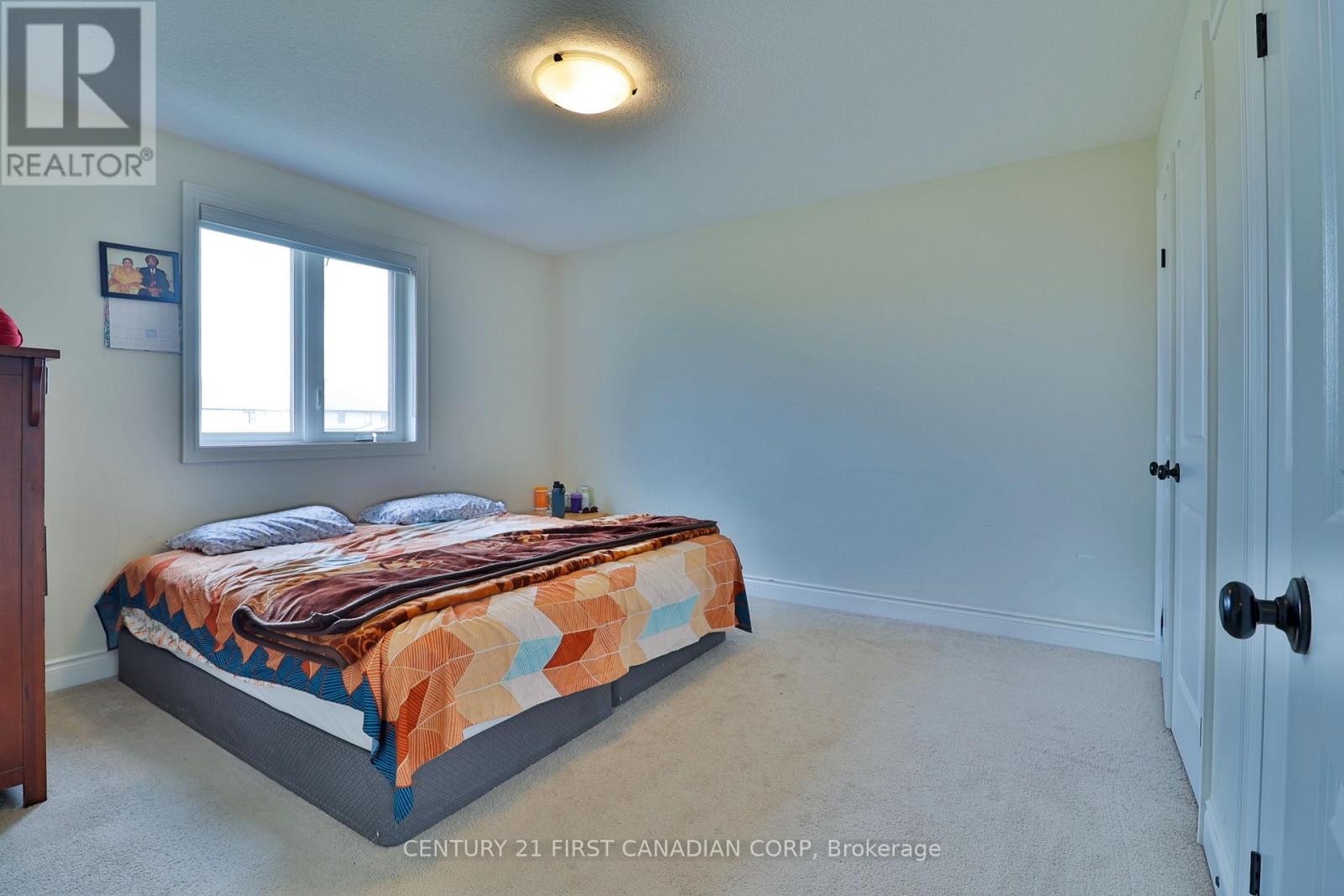 1266 Silverfox Drive, London North, Ontario  N6G 0V8 - Photo 4 - X13584958