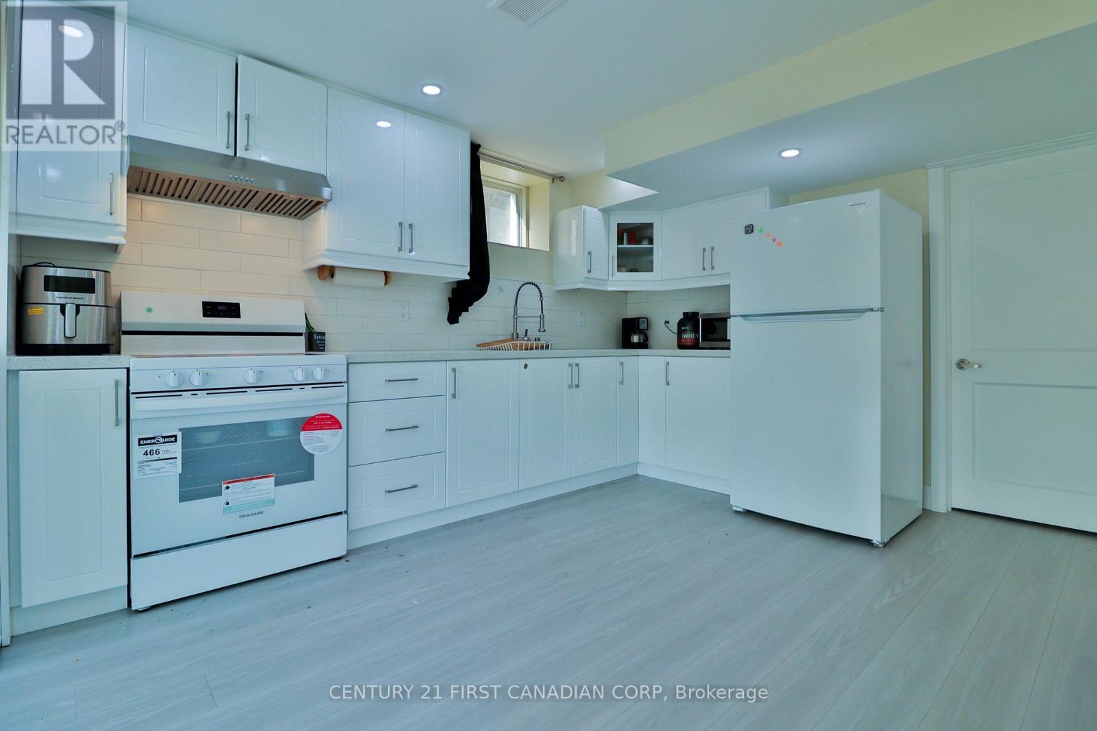 1266 Silverfox Drive, London North, Ontario  N6G 0V8 - Photo 44 - X13584958