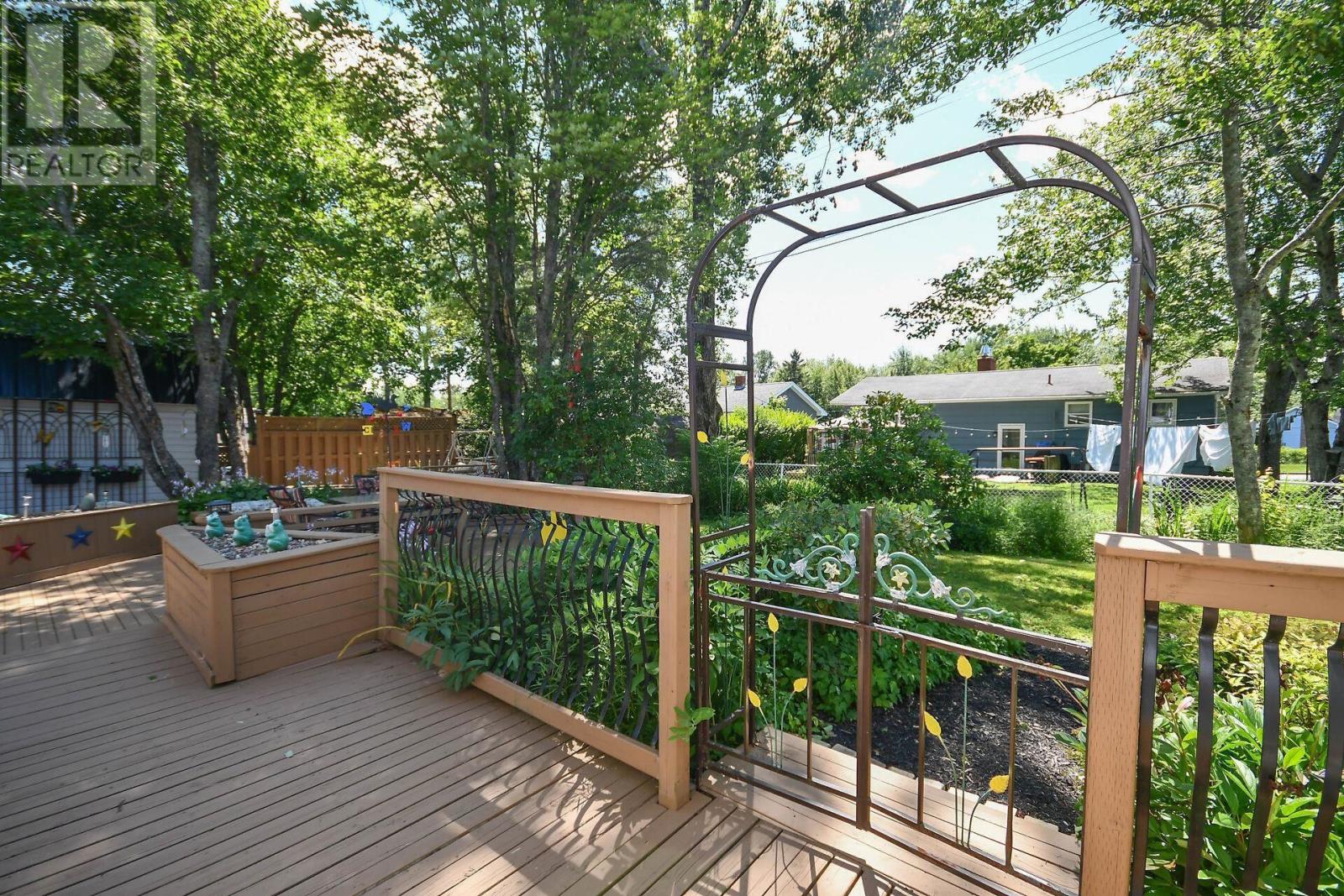 18 Beaumont Drive, Lower Sackville, Nova Scotia  B4C 1V6 - Photo 28 - 202619617