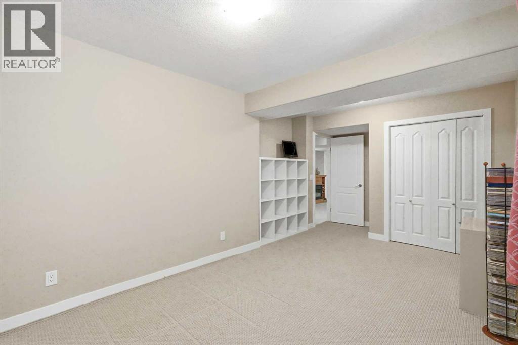 242 Tusslewood Grove NW, Calgary, Alberta  T3L 2Y4 - Photo 27 - A2333386